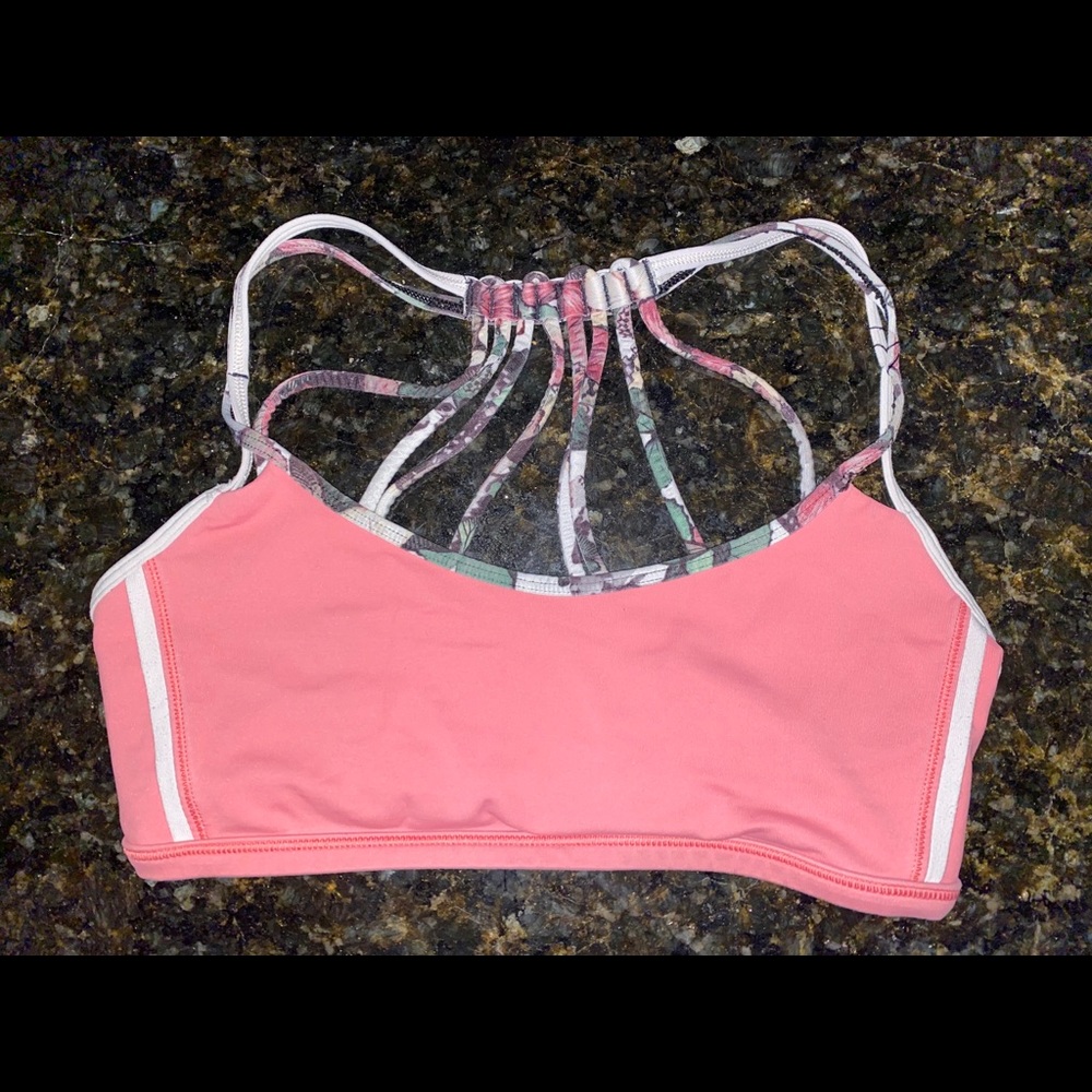 Lululemon sports bra
